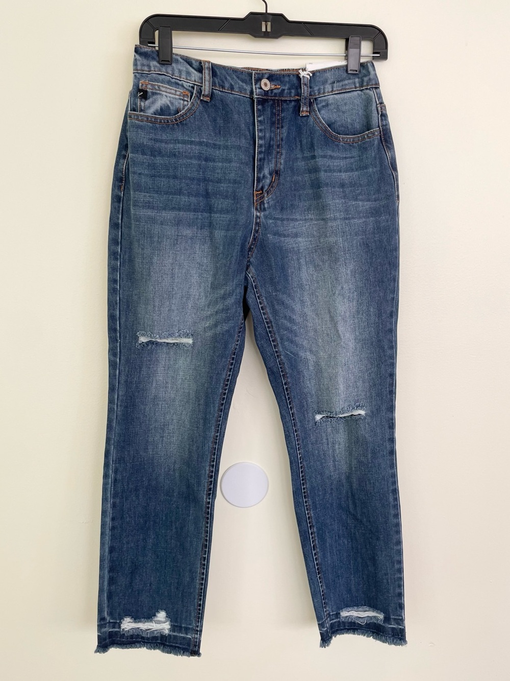 NWT Kancan Distressed Medium Wash Blue Jeans Sz 7/27 Casual Neutral